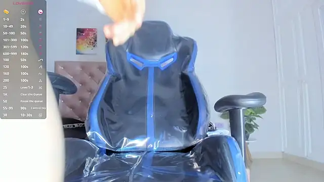 Lissalittlee online show from 10/23/25, 08:18