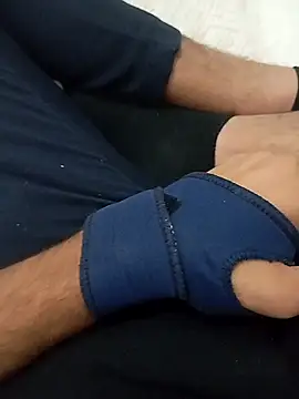 Kurtsikicixh online show from 10/29/25, 03:53