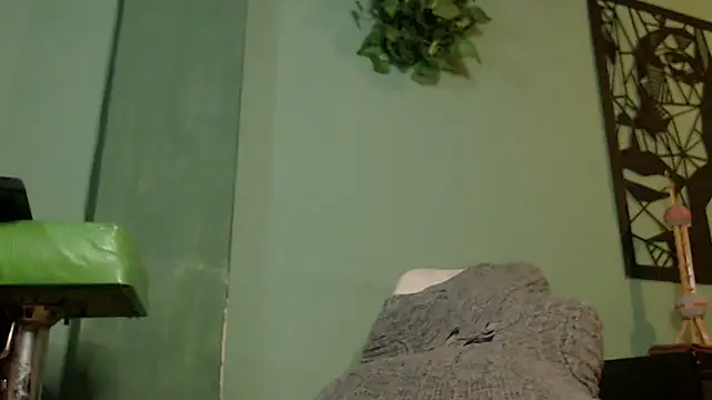 thirstymoonxx online show from 02/13/25, 03:29