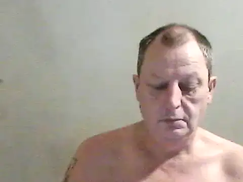 Snapshot of chubbybear2cum chatting on 01/01/25, 03:46 chubbybear2cum online show from 01/01/25, 03:46