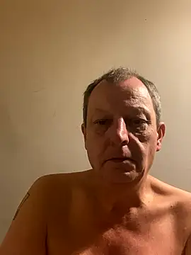 Snapshot of chubbybear2cum chatting on 10/02/25, 07:54 chubbybear2cum online show from 10/02/25, 07:54