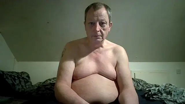 Snapshot of chubbybear2cum chatting on 04/30/26, 12:28 chubbybear2cum online show from 04/30/26, 12:28
