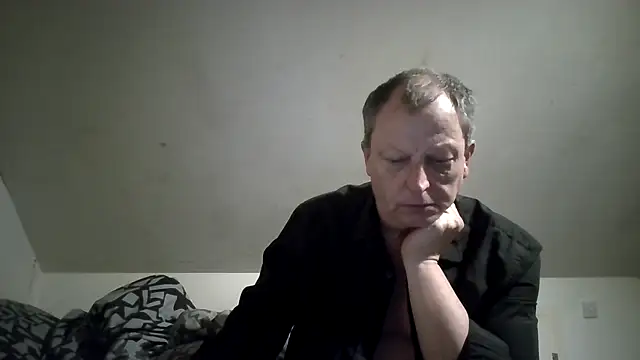 Snapshot of chubbybear2cum chatting on 05/07/26, 02:50 chubbybear2cum online show from 05/07/26, 02:50