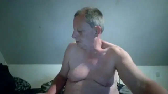 Snapshot of chubbybear2cum chatting on 05/27/26, 01:57 chubbybear2cum online show from 05/27/26, 01:57