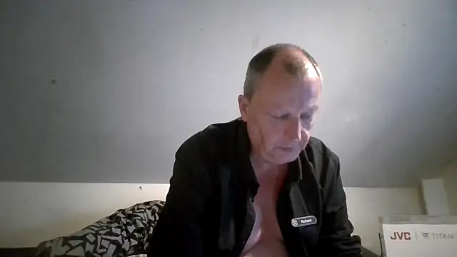 Snapshot of chubbybear2cum chatting on 05/28/26, 01:58 chubbybear2cum online show from 05/28/26, 01:58