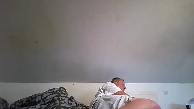 Snapshot of chubbybear2cum chatting on 07/20/26, 07:49 chubbybear2cum online show from 07/20/26, 07:49