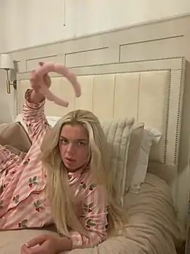 IrishTeenBarbie69 online show from 05/23/26, 09:41