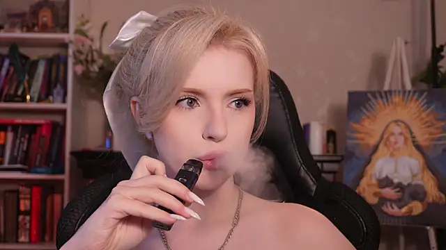 Chriss Fox online show from 04/22/26, 03:35