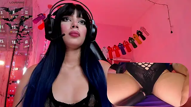 Snapshot of SweetieCloe_ chatting on 07/15/26, 01:49 SweetieCloe online show from 07/15/26, 01:49