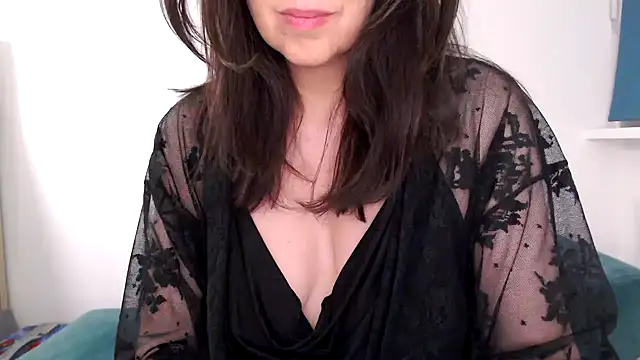 Ella Next Door online show from 04/16/26, 09:15