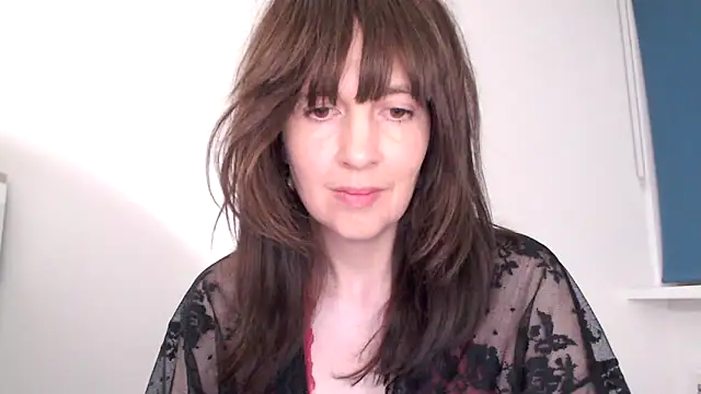 Ella Next Door online show from 04/18/26, 09:48