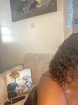 Snapshot of Naughty-sonia2 chatting on 03/13/25, 05:54 Naughty-sonia2 online show from 03/13/25, 05:54