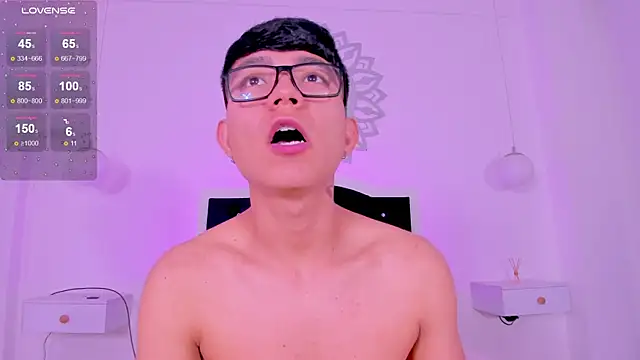 CodyTwink online show from 12/18/25, 02:56