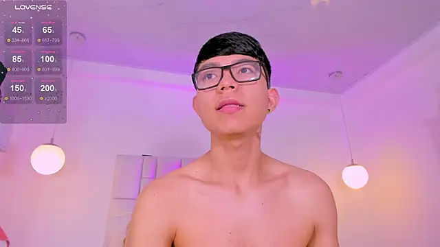 CodyTwink online show from 04/12/26, 11:04