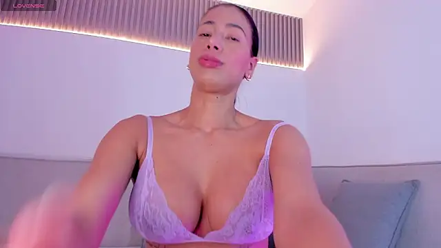 jasminehill  online show from 01/16/26, 12:31