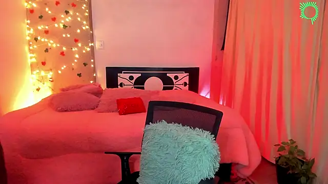 Snapshot of blackbarbietrans chatting on 02/18/25, 11:41 blackbarbietrans online show from 02/18/25, 11:41