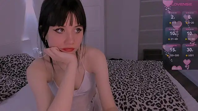 Snapshot of CoddleWeeper_ chatting on 02/13/25, 01:26 CoddleWeeper online show from 02/13/25, 01:26