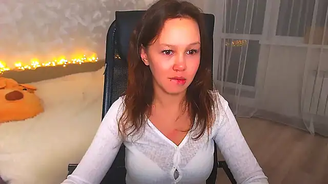  AnMiss  online show from 12/16/25, 06:02