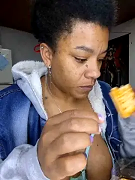 Snapshot of Selket11 chatting on 12/30/24, 11:04 Selket11 online show from 12/30/24, 11:04