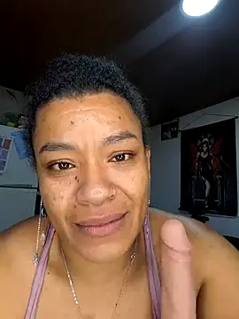 Snapshot of Selket11 chatting on 01/08/25, 12:38 Selket11 online show from 01/08/25, 12:38