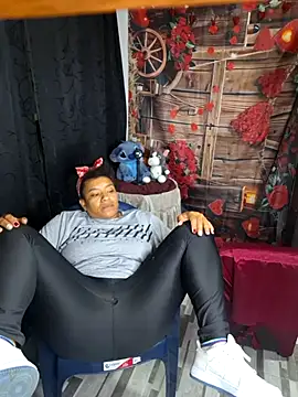 Snapshot of Selket11 chatting on 02/21/25, 01:00 Selket11 online show from 02/21/25, 01:00