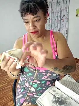 Snapshot of Selket11 chatting on 09/18/25, 01:18 Selket11 online show from 09/18/25, 01:18