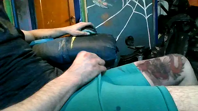 robeaulieu02 online show from 11/19/25, 06:30