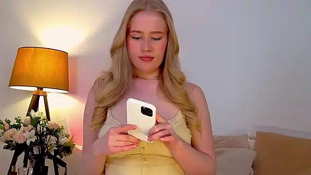 JuliaJaee online show from 02/09/25, 07:30