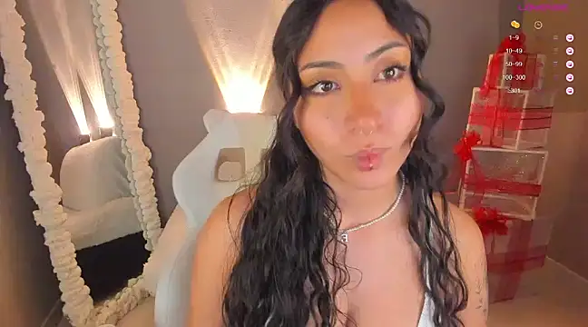 amber curly online show from 01/15/25, 09:09