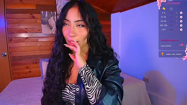 amber curly online show from 10/14/25, 09:15