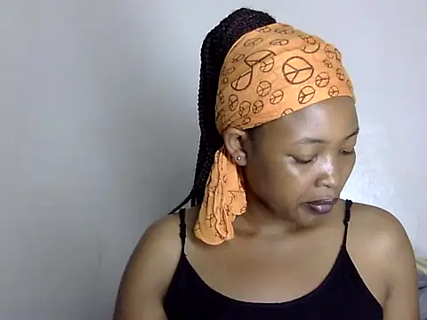 Snapshot of Q_amor2 chatting on 02/03/25, 03:49 Q amor2 online show from 02/03/25, 03:49