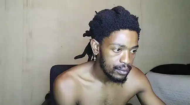 Snapshot of gldnmvsk_XO chatting on 02/27/25, 11:20 gldnmvsk XO online show from 02/27/25, 11:20