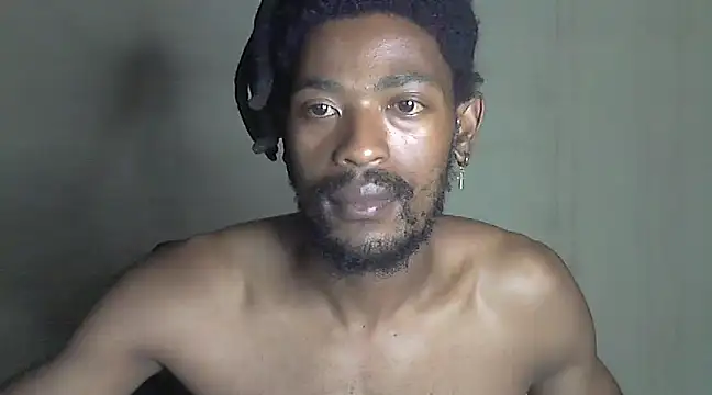 Snapshot of gldnmvsk_XO chatting on 03/13/25, 07:28 gldnmvsk XO online show from 03/13/25, 07:28