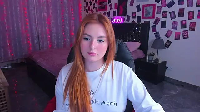 BellaTorne  online show from 03/22/25, 03:42