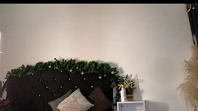 john cartter1 online show from 12/05/25, 11:08