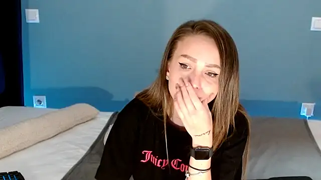 Snapshot of AnnaMaee chatting on 01/11/25, 04:48 AnnaMaee online show from 01/11/25, 04:48