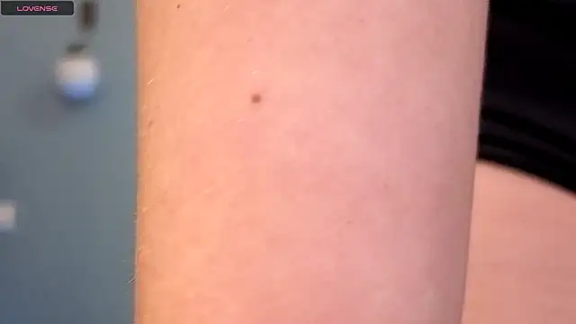 Snapshot of AnnaMaee chatting on 02/10/25, 12:52 AnnaMaee online show from 02/10/25, 12:52