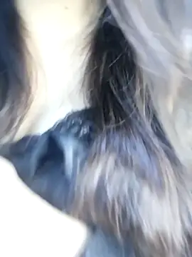 Snapshot of _Linez_ chatting on 10/28/25, 05:26  Linez  online show from 10/28/25, 05:26