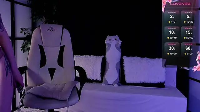 risingrose  online show from 03/07/25, 02:15