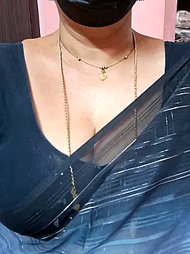 ananya956 online show from 11/28/25, 10:45