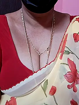 ananya956 online show from 12/18/25, 04:29