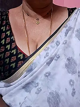 ananya956 online show from 04/01/26, 12:28