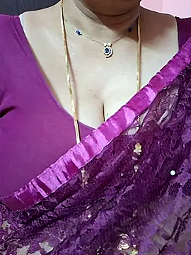 ananya956 online show from 05/17/26, 12:12