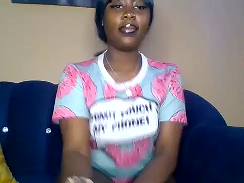 Snapshot of Lyiaspark chatting on 02/16/25, 05:48 Lyiaspark online show from 02/16/25, 05:48