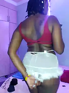 Snapshot of Lyiaspark chatting on 11/05/25, 10:59 Lyiaspark online show from 11/05/25, 10:59