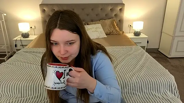 MagicPeachh  online show from 04/01/26, 06:14