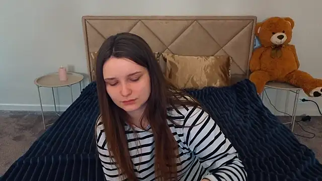 Snapshot of MagicPeachh_ chatting on 05/01/26, 05:34 MagicPeachh online show from 05/01/26, 05:34