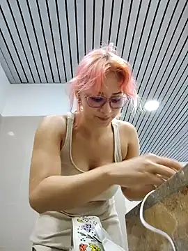 Snapshot of Ramona_Flower chatting on 01/24/25, 01:13 Ramona Flower online show from 01/24/25, 01:13