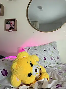 Snapshot of Ramona_Flower chatting on 02/23/25, 03:13 Ramona Flower online show from 02/23/25, 03:13