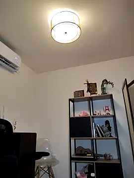 Snapshot of Ramona_Flower chatting on 10/09/25, 01:14 Ramona Flower online show from 10/09/25, 01:14